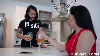 Preview 2 of Tube Porn Ny Baby - Candela Calming Latina Cooch Play