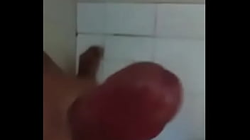 Preview 3 of Kimmy Granger Xxxx - COLOMBIANO LE SALE LECHITA EN LA DUCHA