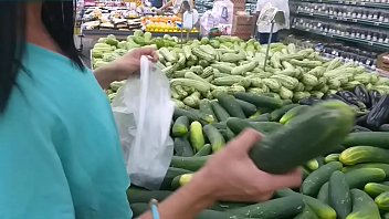 Preview 3 of She Loves Amwf - Bianca vai no anivers&aacute_rio do supermercado e olha no que a safada se meteu. Assista mais em XV Red