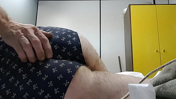 Preview 1 of Nairobi Massage Parlour - Cdzinha iniciante com fome de rola c