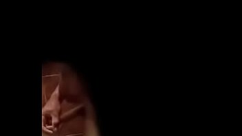 Preview 2 of Xxe Video Hd - Espiando meu padrasto no banheiro