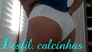 Preview 4 of Sauna Teen Sex Liseli Webxam - Desfilando calcinhas que gostoso @!!!