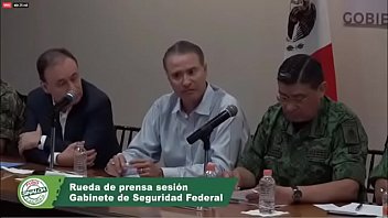 Preview 4 of Videos Loan Luan Gia Dinh - Metida de riata a gabinete