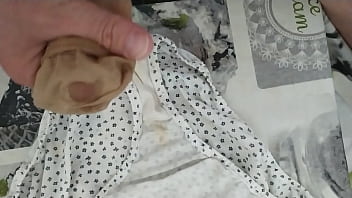 Preview 2 of Voyuer Style - corrida en bragas de mi mujer 55 (cum in pants oy my wife)