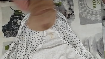 Preview 1 of Voyuer Style - corrida en bragas de mi mujer 55 (cum in pants oy my wife)