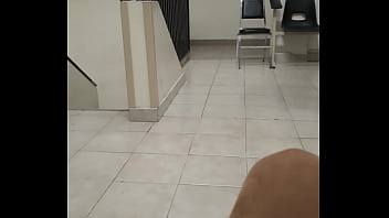 Preview 1 of Webcam Hd Dog Lick - Viendo el culote de la recepcionista