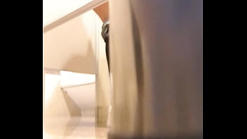 Preview 4 of Gay Rus Porno - SPY IN WC