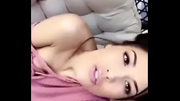 Preview 1 of Butt Babe Big Tit - Rainey James show your pussy