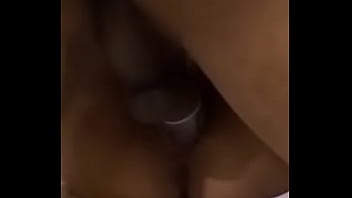 Preview 3 of First Time Blood Girl Open Pussy - Novinho Negao comendo a esposa do amigo