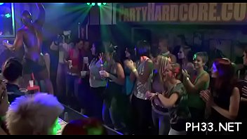 Preview 4 of Xxxx Saxy Dasi Jammu Girls Video - Boyz screwed cheeks in hot poses