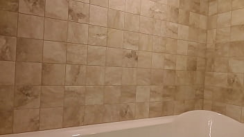 Preview 1 of Xnxx Bland - 600 In spring of 2021 I got to go to a resort in Washington state and this was my bathroom. had to share it with you