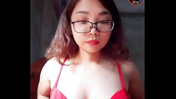 Preview 1 of Stepmom Katrina - Em &aacute_o đỏ v&uacute_ mướp sệ