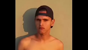Preview 1 of Colgate Grils - Gostosinho do lomotif @eumateusv