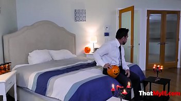 Preview 1 of Czech Alena - Cunted By Count Cockula- Anna Bell Peaks