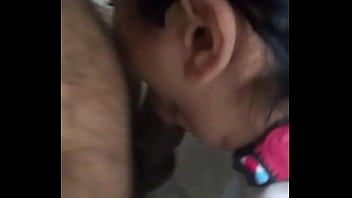 Preview 1 of Black Tall Girl - novinha com plug anal