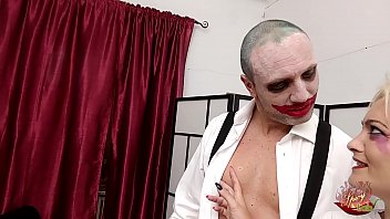 Preview 2 of Galy Gali - Joker sborra in faccia ad Harley Quinn dopo super pompino (con Mary Rider e Capitano Eric) TRAILER