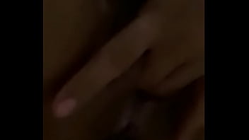 Preview 3 of Boor Kish Video - Amiga de mi esposa me manda video masturbandose por que quiere que le meta mi verga!!! Parte 2