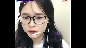 Preview 3 of Sexs Larki - Em g&aacute_i Việt cực xinh livestream Uplive