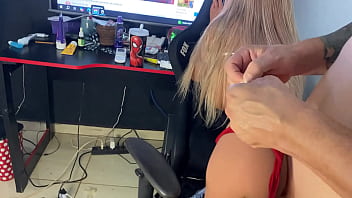 Preview 4 of Ref Xxx Video Hendi Me - padastro nao teve do do cusinho da loirinha ( sex toy )
