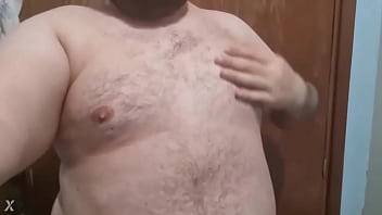 Preview 1 of Akka Badu - Mostrando meu corpo branco e bem gordinho