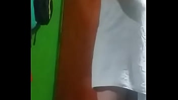 Preview 1 of Bong Bras - Esposa de amigo