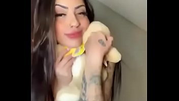 Preview 1 of Makisha Kalysh - MC Mirella de calcinha