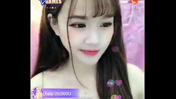 Preview 3 of Priya Rai Danny Mountain - Asian girl is so cute livestream Uplive