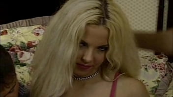 Preview 1 of Domina Lisa - Lydia double penetration in hotel room
