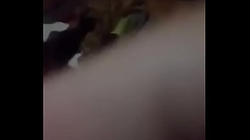 Preview 2 of Lesbian Seduled - Le tiro semen ala puta mientras mi amiho graba y se rie