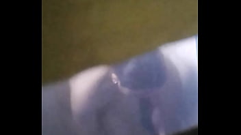 Preview 3 of Rihanna Nude Vagina - Espiando a la vecina casi se da cuenta