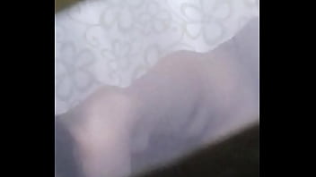 Preview 1 of Rihanna Nude Vagina - Espiando a la vecina casi se da cuenta