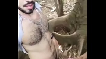Preview 4 of Beds Fucks - Dois leks no Bosque