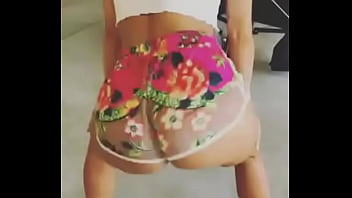 Preview 1 of Sex Unter Der Schwimmbad Dusche - MI PRIMA ME BAILA MUY RICO MIENTRAS LA GRABO