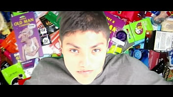 Preview 4 of I Up Xxx Bf - chavito quiere ser desvirgado
