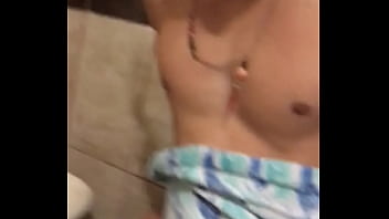 Preview 4 of Stylez Shayla Anal - Elvis desnudo