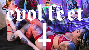 Preview 1 of Xxx Vhode - Bia Roman Sucks The Polish Off Medusa&#039_s Perfect Toes