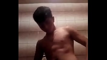 Preview 1 of Bokep Bule Dibawah Umur - Daniel Alberto Zabala se masturba