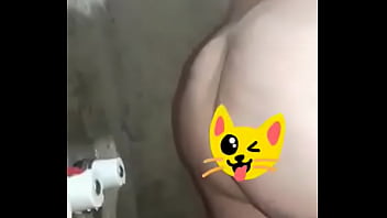 Preview 2 of Bokep Crot Di Muka - Otro video de mi vecina