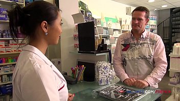 Preview 1 of Glory Hole Deux Filles - French pharmacist gets fucked in the ass by a huge dick