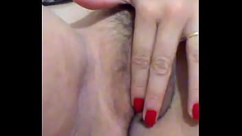 Preview 3 of Noelie Eston - Esposa masturbando na frente do marido (henrikelbh)