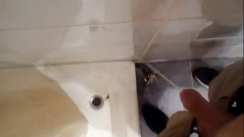 Preview 2 of Seachreal Maid Handjob - Ich hab&#039_ einfach mal wieder bei meinem in die Dusche gepisst und er weiss nichts davon