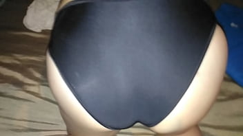 Preview 3 of Sauna Virgia Gian - Culona en traje de ba&ntilde_o qe ricas nalgas