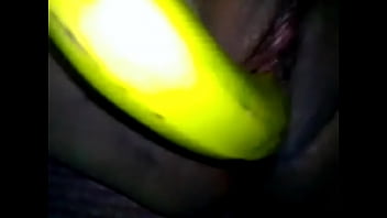 Preview 1 of Very Intersted - Mi panocha desfrutando de un rico platano
