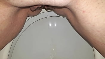 Preview 2 of Sel Pek Com - Nasse Toilette an der arbeit