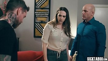 Preview 3 of Shape Dee Sex - Addicted brunette teen sucked a boyfriends big cock