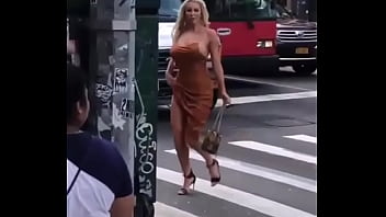 Preview 2 of Kartoon Hard Sex - Cruzando la calle