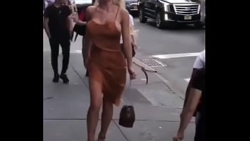 Preview 4 of Kartoon Hard Sex - Cruzando la calle