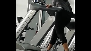 Preview 3 of Spike Game - Big ass at gym