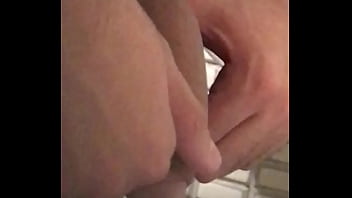 Preview 2 of Putting Hands - Rola grande gostosa para mamar