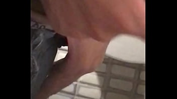 Preview 4 of Putting Hands - Rola grande gostosa para mamar